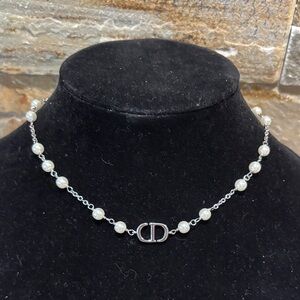 Elegant Silver & Pearl CD Necklace